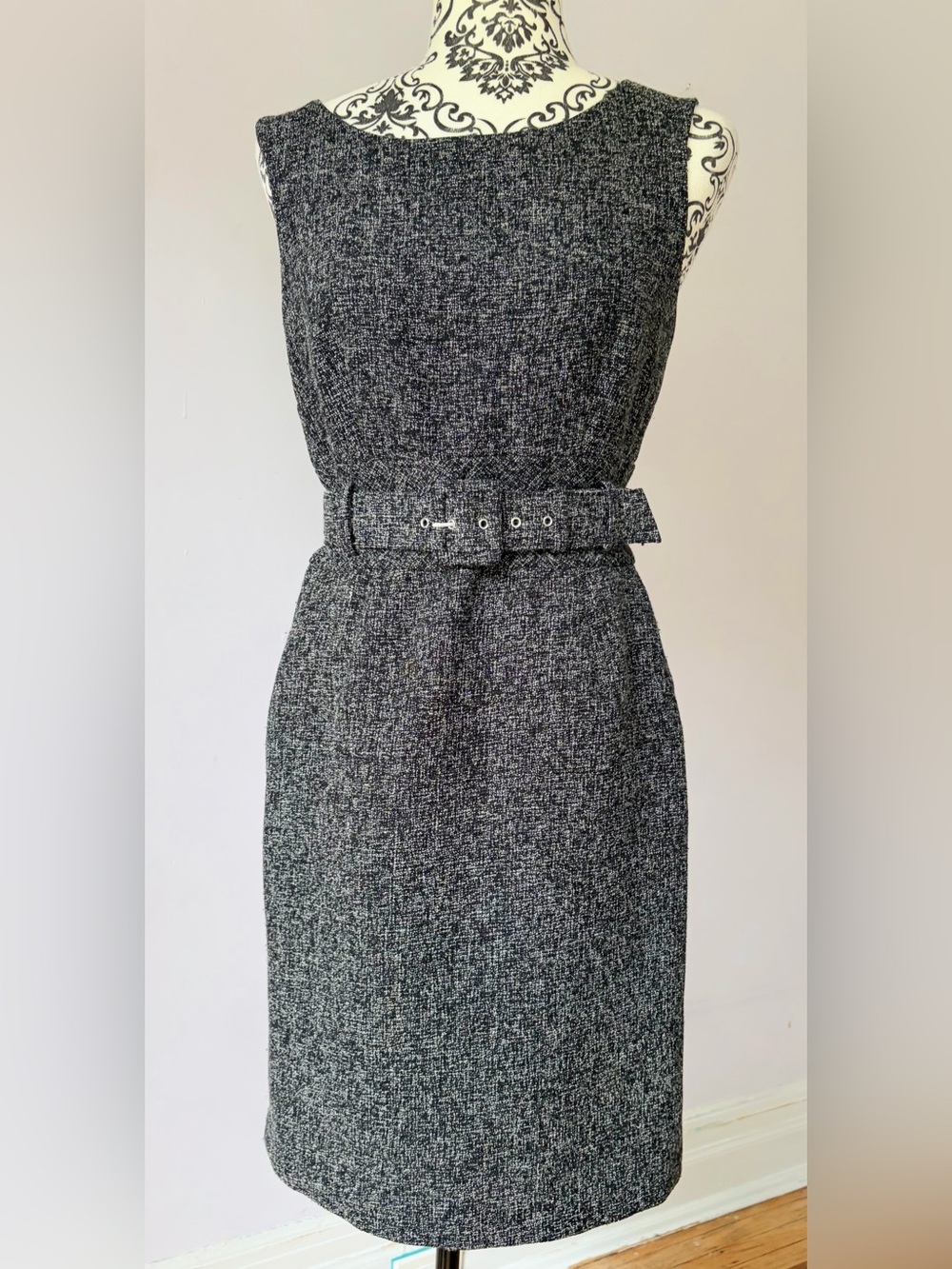 Banana Republic Belted Grey Textured Midi Sheath Dress With Pockets Size 4
